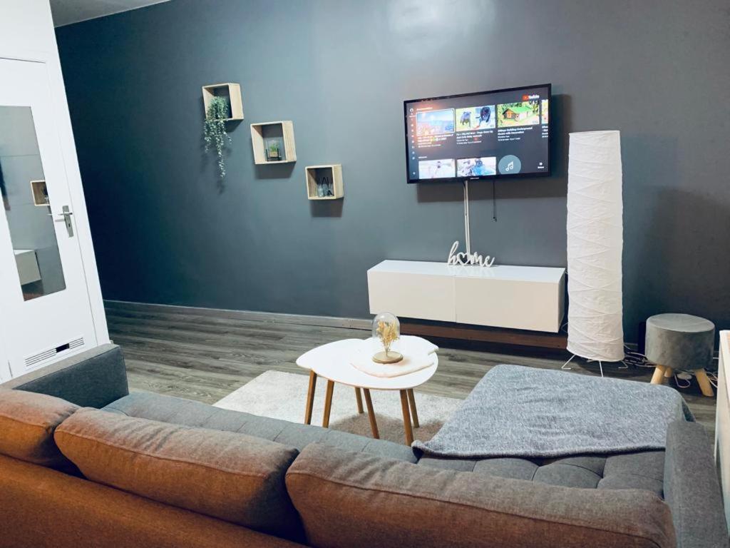 Appartement Cosy Et Chaleureux Avec Jacuzzi Seraing Exterior foto